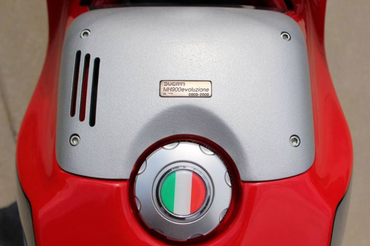 ducati_mh900e_2000_02
