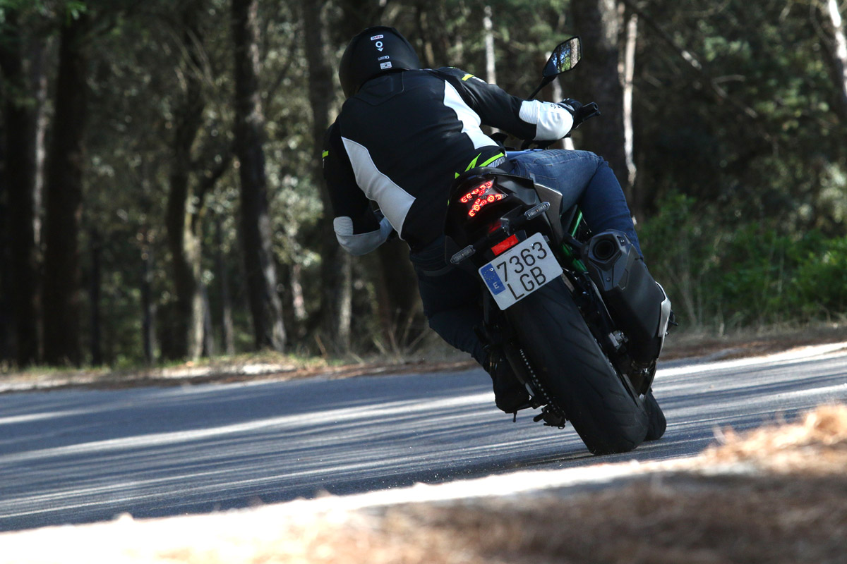 Afilada trasera de la Kawasaki Z H2