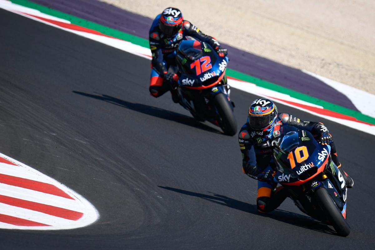 Marini y Bezzecchi en Moto2