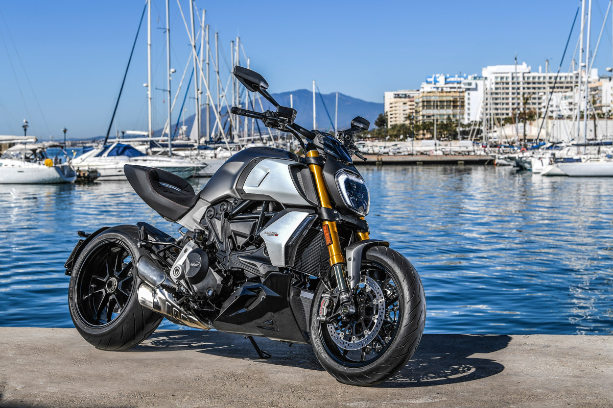 ducati_diavel_1260_plan_renove