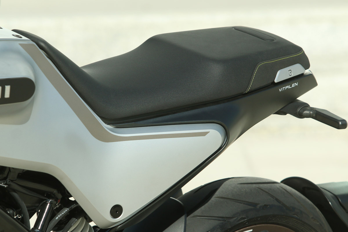 Asiento biplaza monopieza de la Husqvarna Vitpilen 401