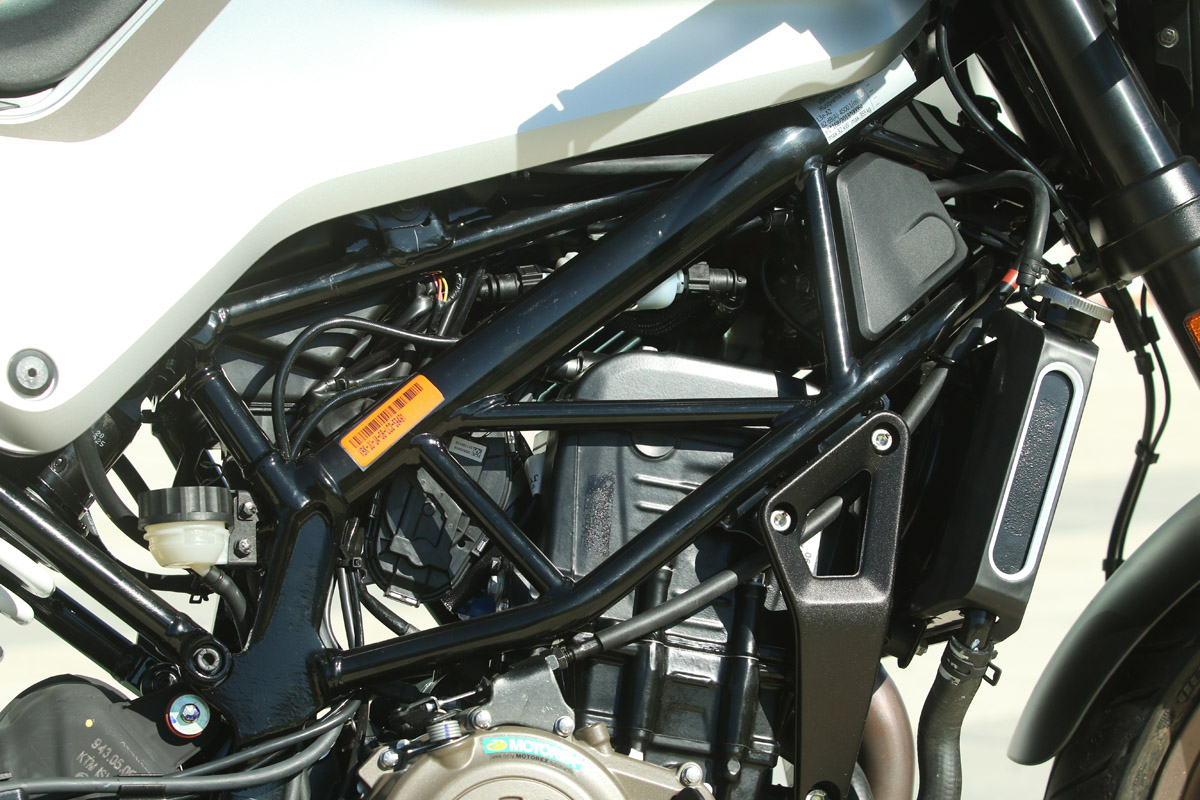 Chasis multitubular de acero en la Husqvarna Vitpilen 401
