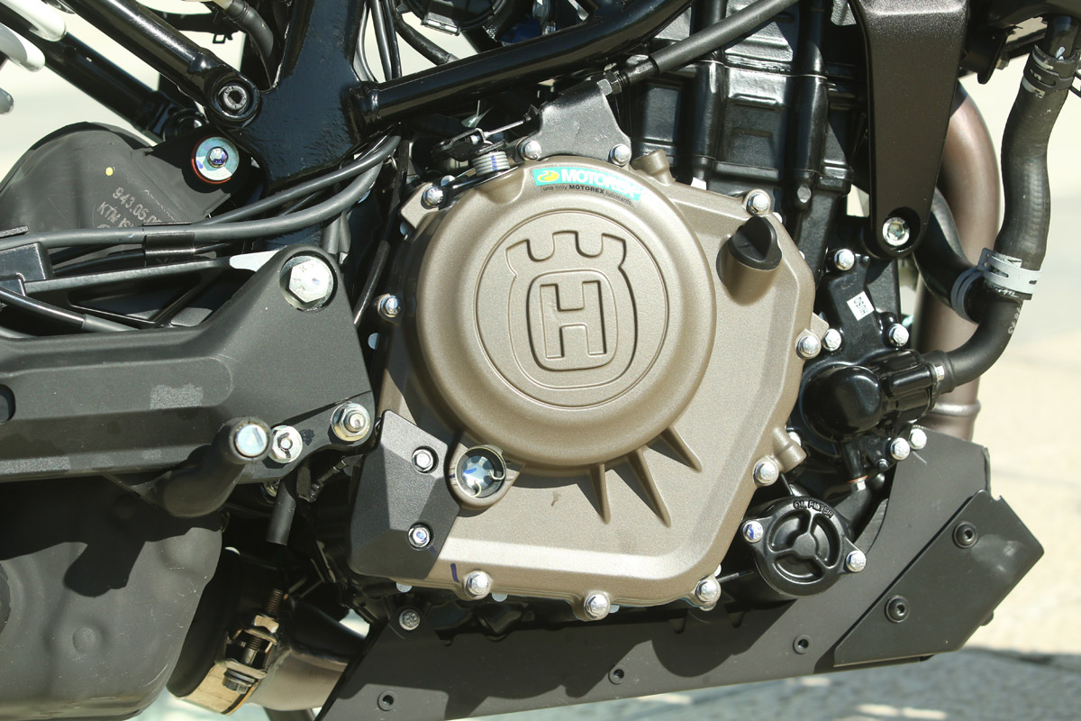 El motor de la Husqvarna Vitpilen 401 declara 43 CV