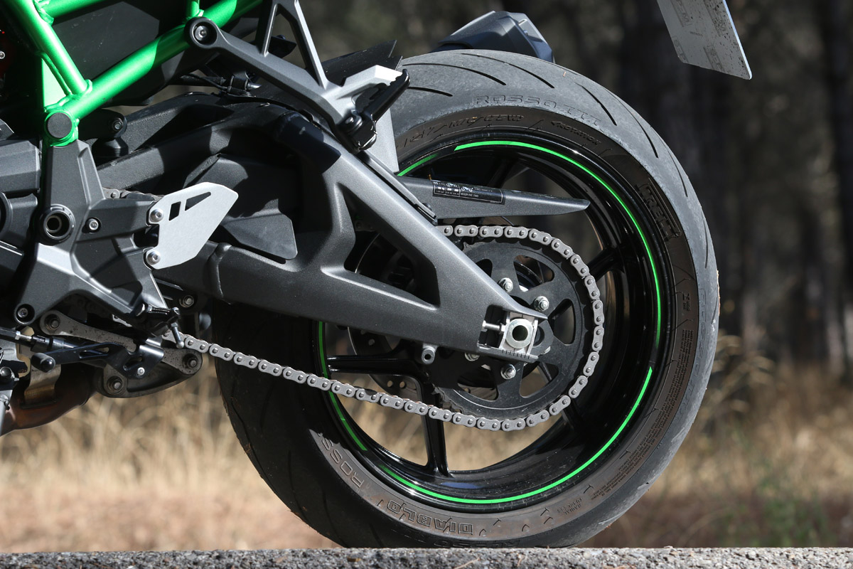 Basculante reforzado en aluminio para la Kawasaki Z H2