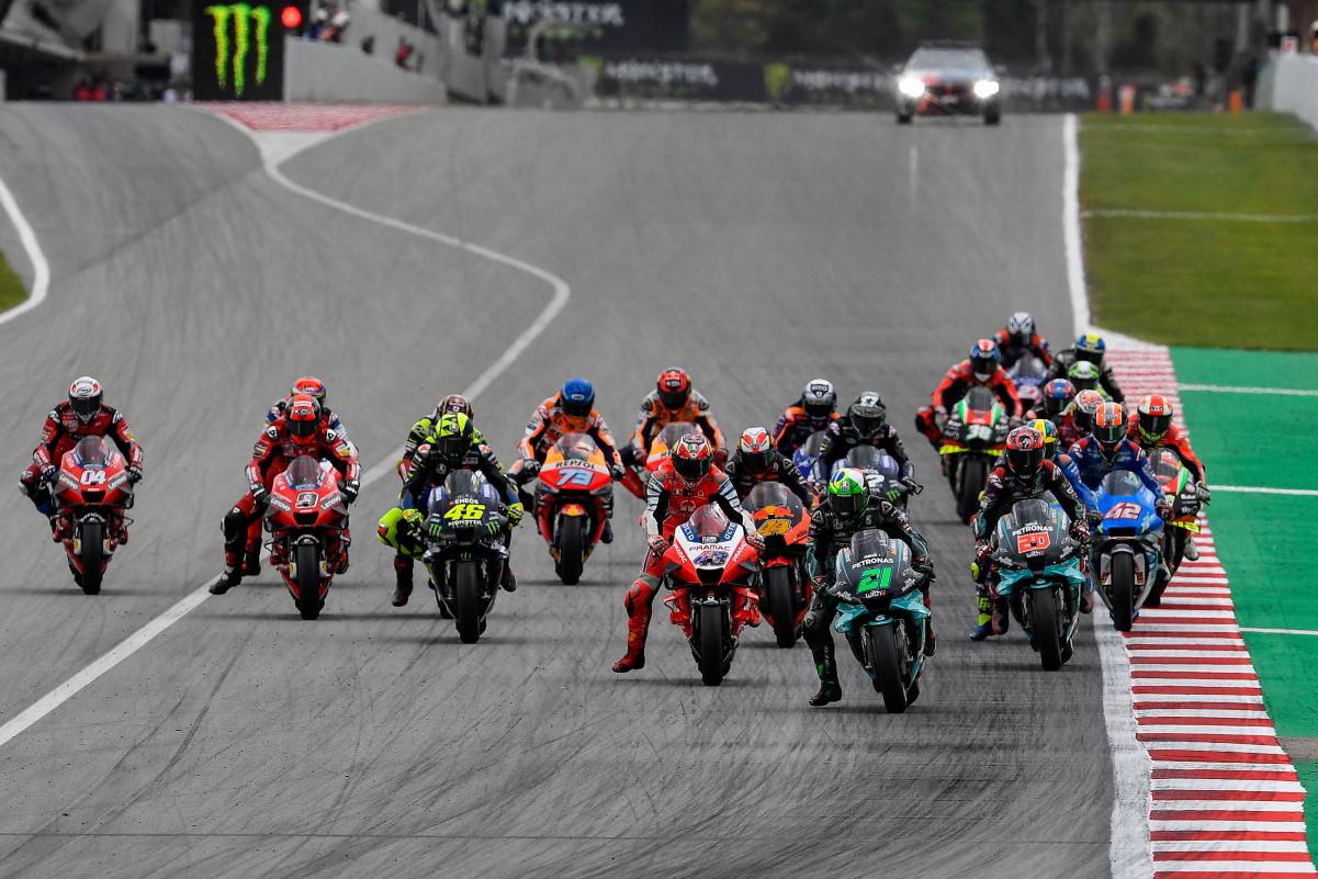 Salida del GP de Catalunya 2020