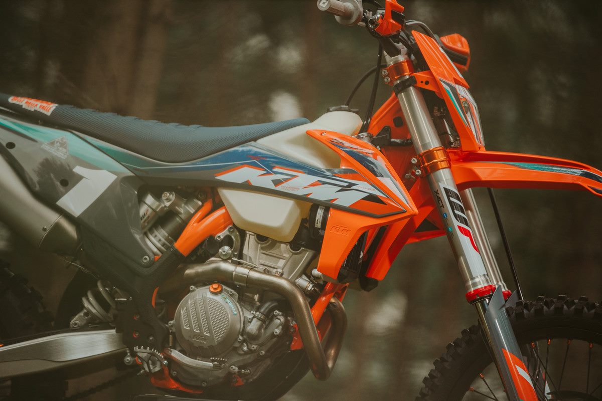 La moto está preparada para competir