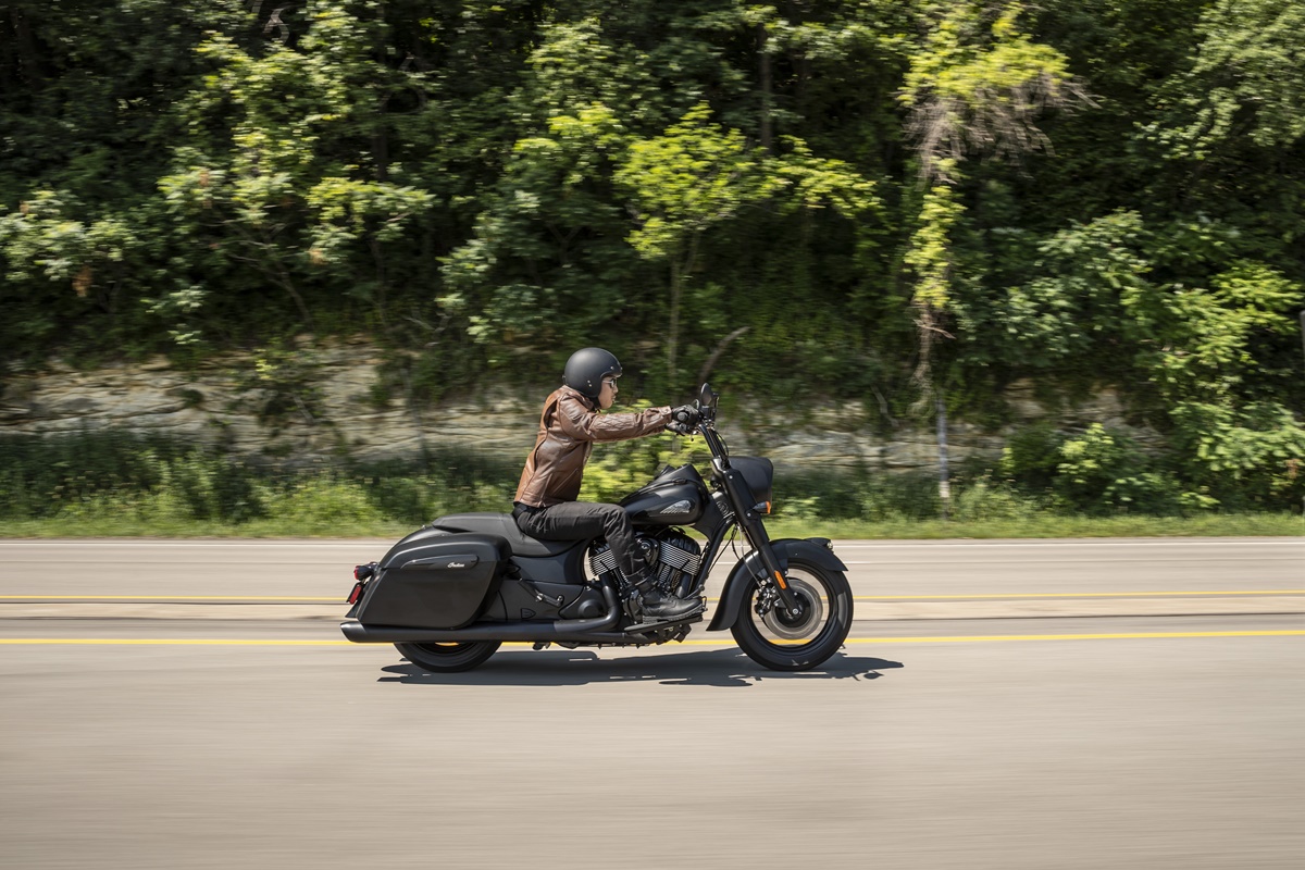 Indian Chieftain Springfield Dark Horse 2021
