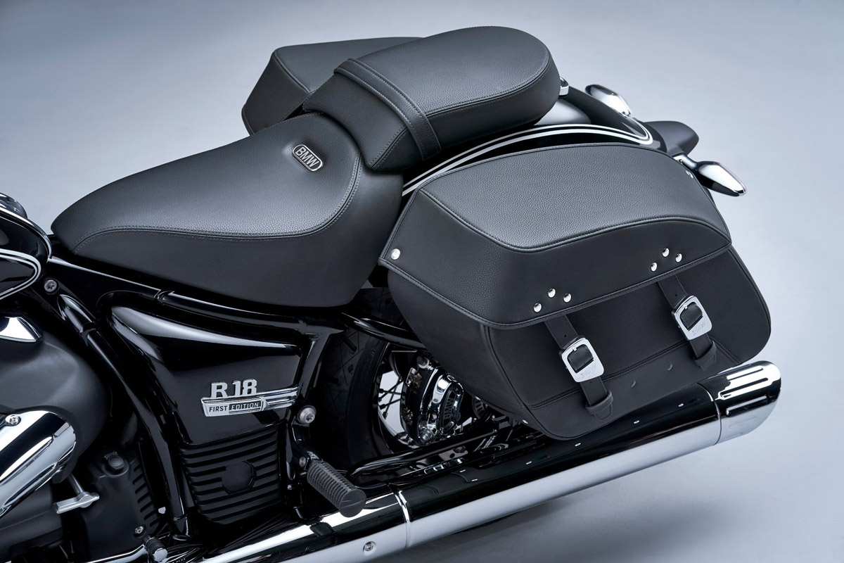 Asiento y alforjas de la BMW R18 Classic