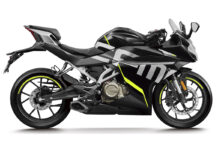 Aunque su aspecto indique lo contrario, la CFMOTO 300 SR es una moto cómoda para el estándar Supersport