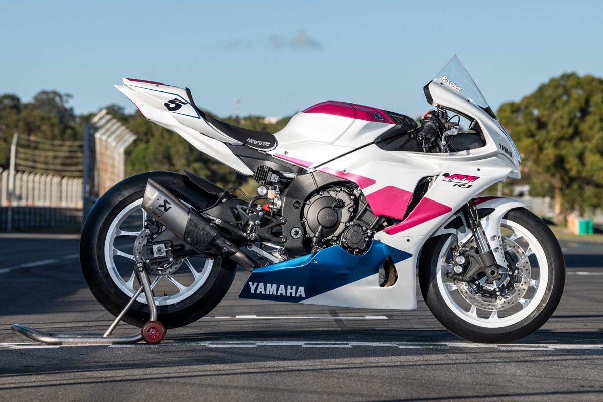Yamaha YZF-R1 Replica Fabrizio Pirovano