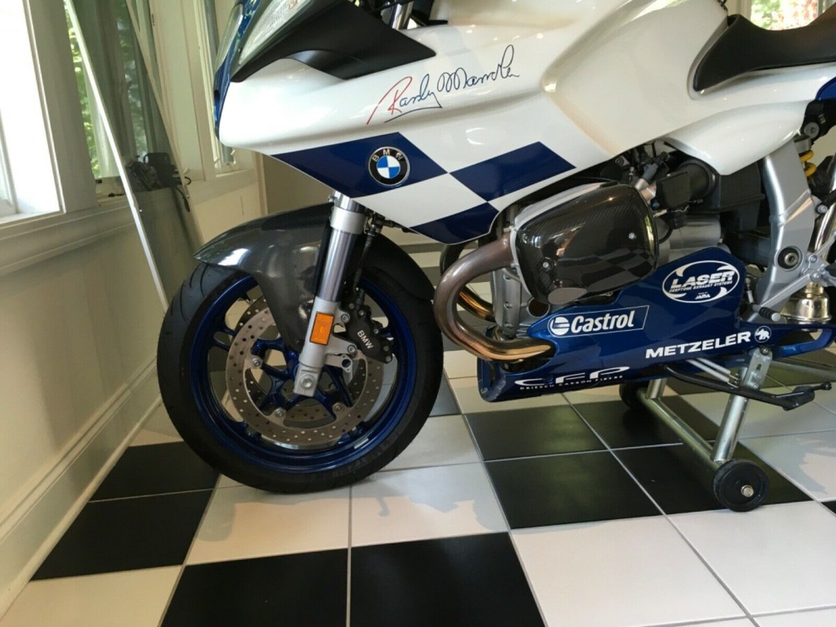 bmw_r_1100_s_boxer_cup_mamola_10