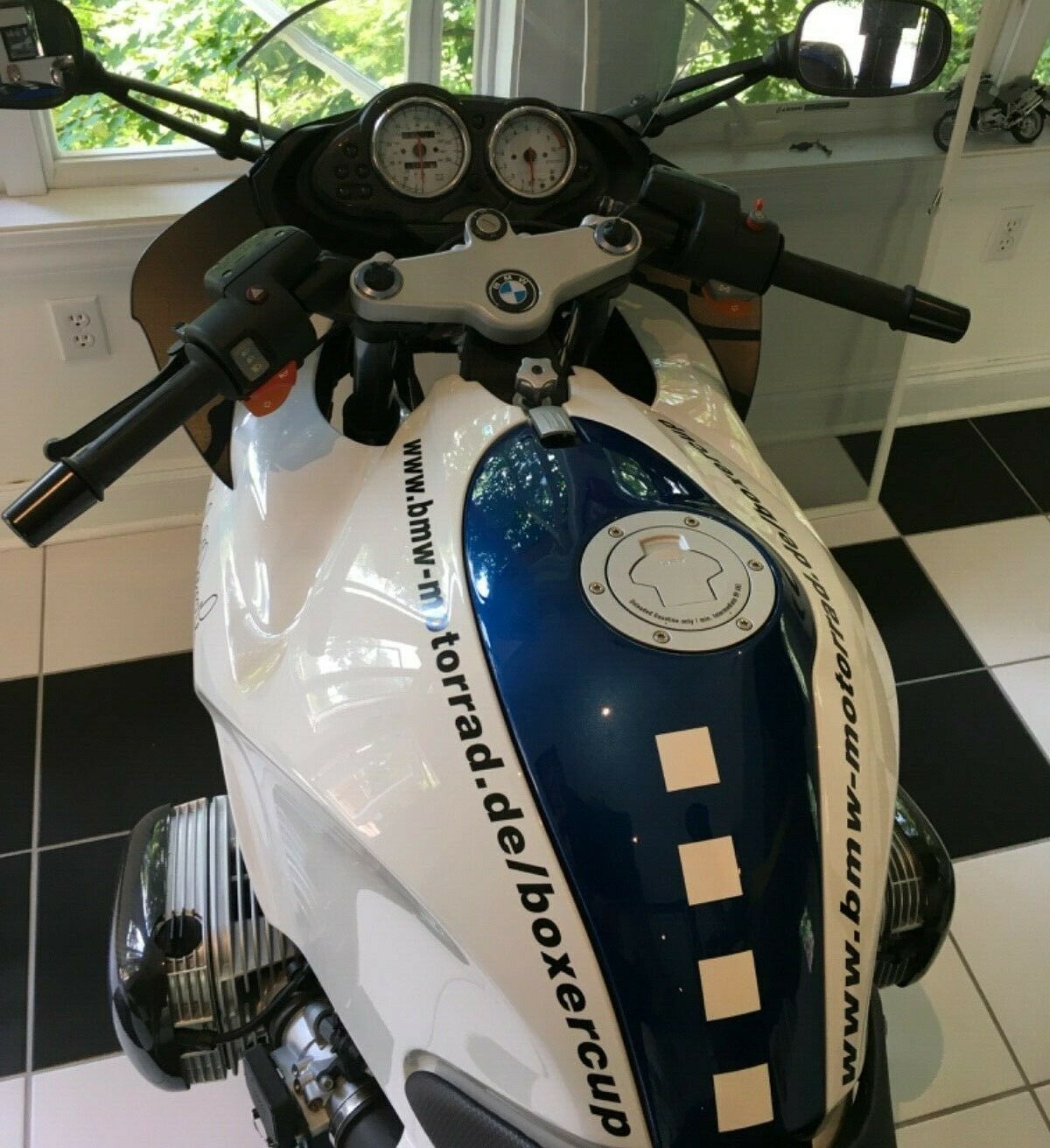 bmw_r_1100_s_boxer_cup_mamola_4