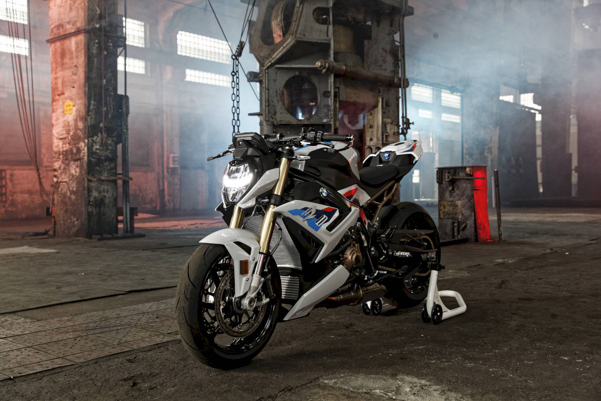 bmw_s1000r_2021_13