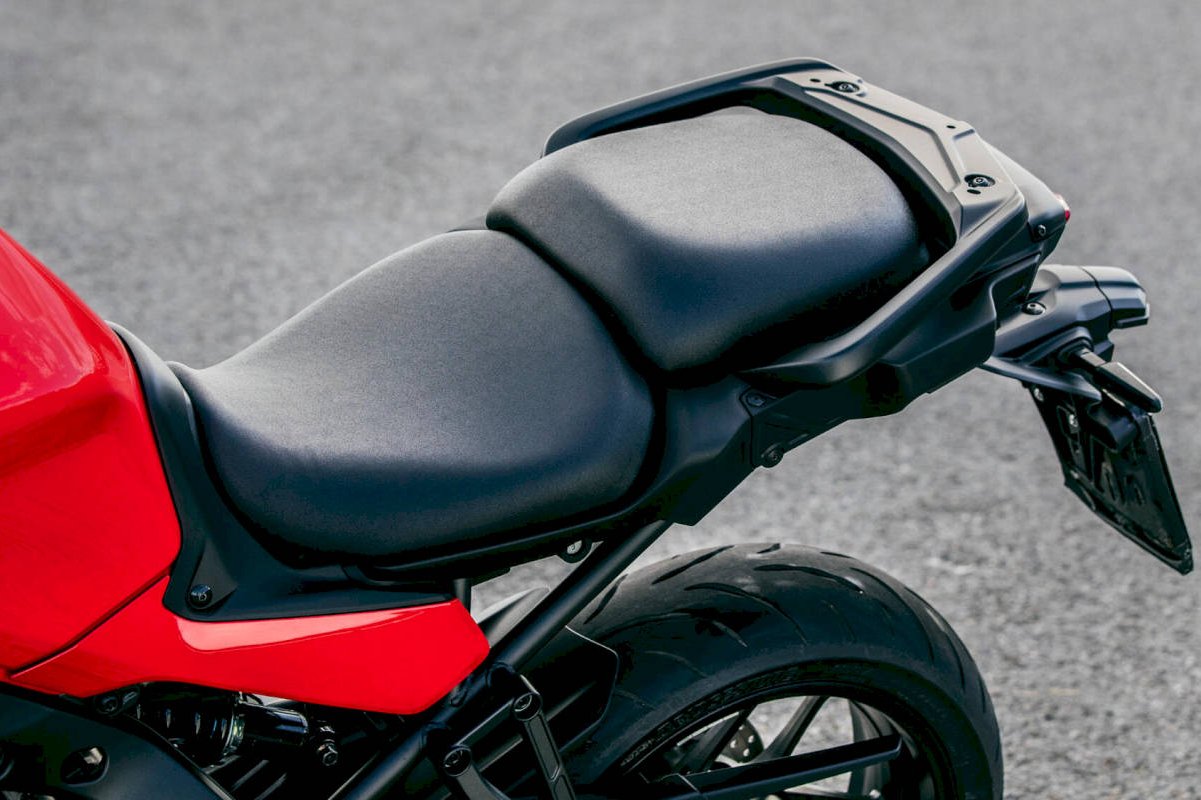 yamaha-mt09_tracer_3