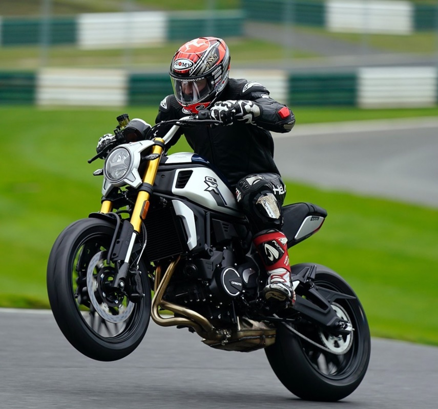 CFMoto CLX700 2021