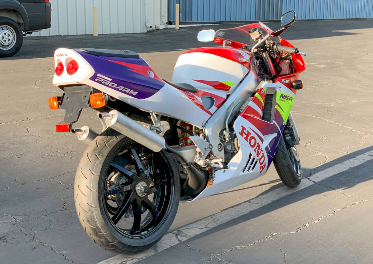 honda_nsr250r_se_-_37-x3