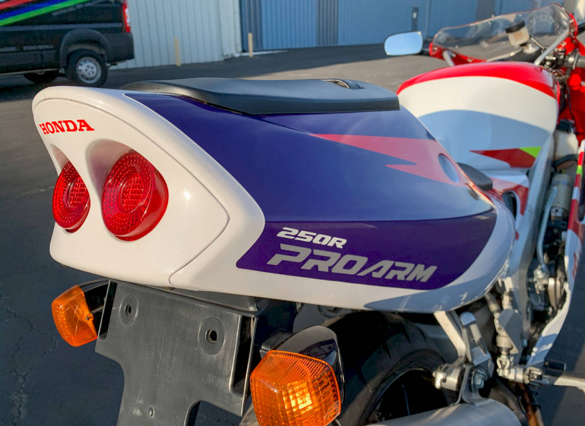 honda_nsr250r_se_-_40-x3
