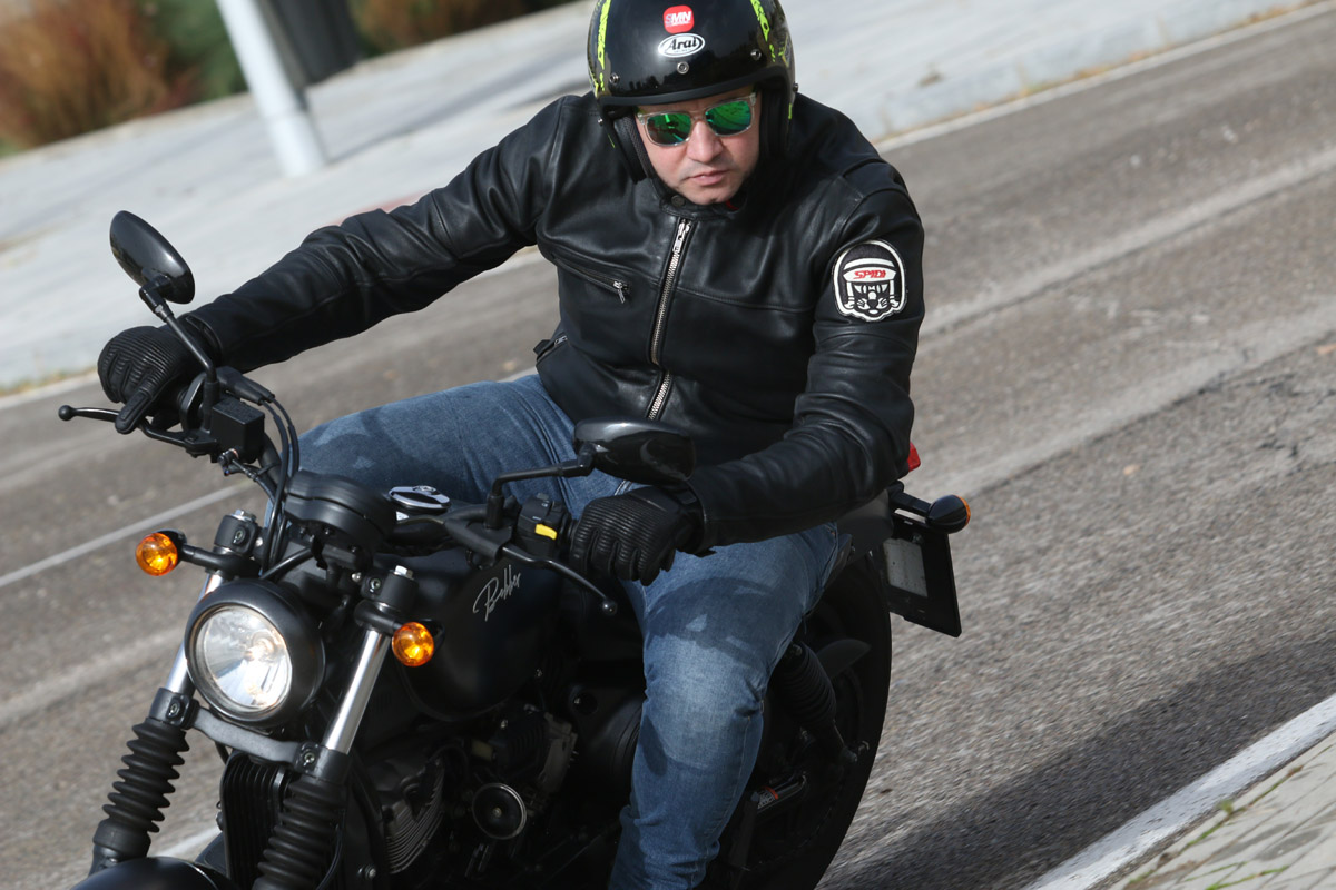 La Hyosung Bobber GV300S admite con agrado un uso mixto urbano-carretera
