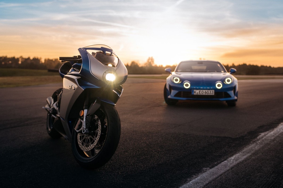 MV Agusta Superveloce Alpine