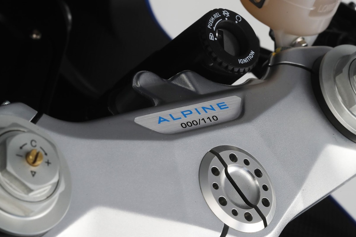MV Agusta Superveloce Alpine
