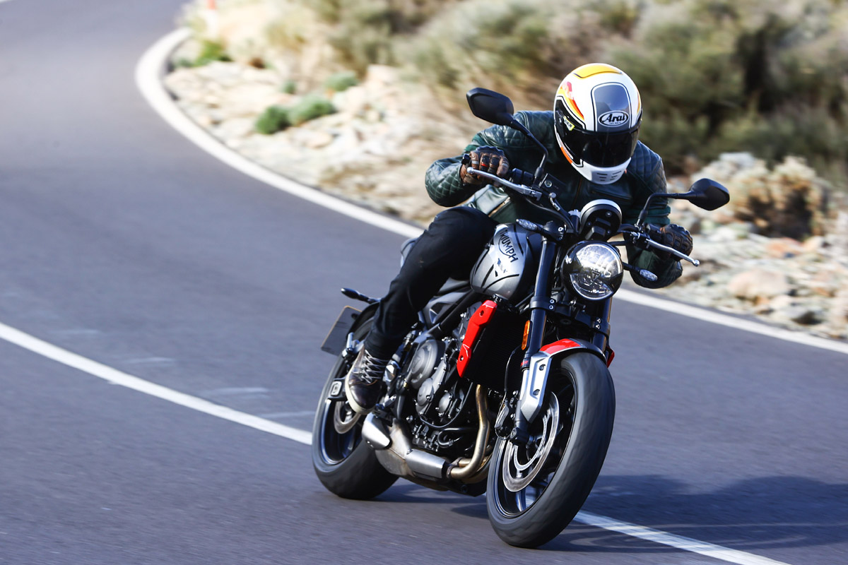 La Triumph Trident 660 es una naked más accesible que la Street Triple S