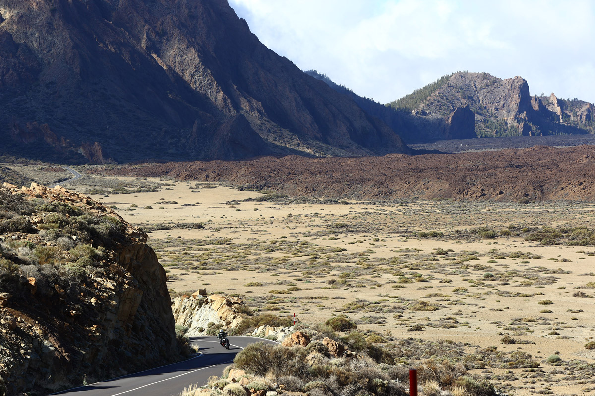Tenerife y Triumph Trident 660