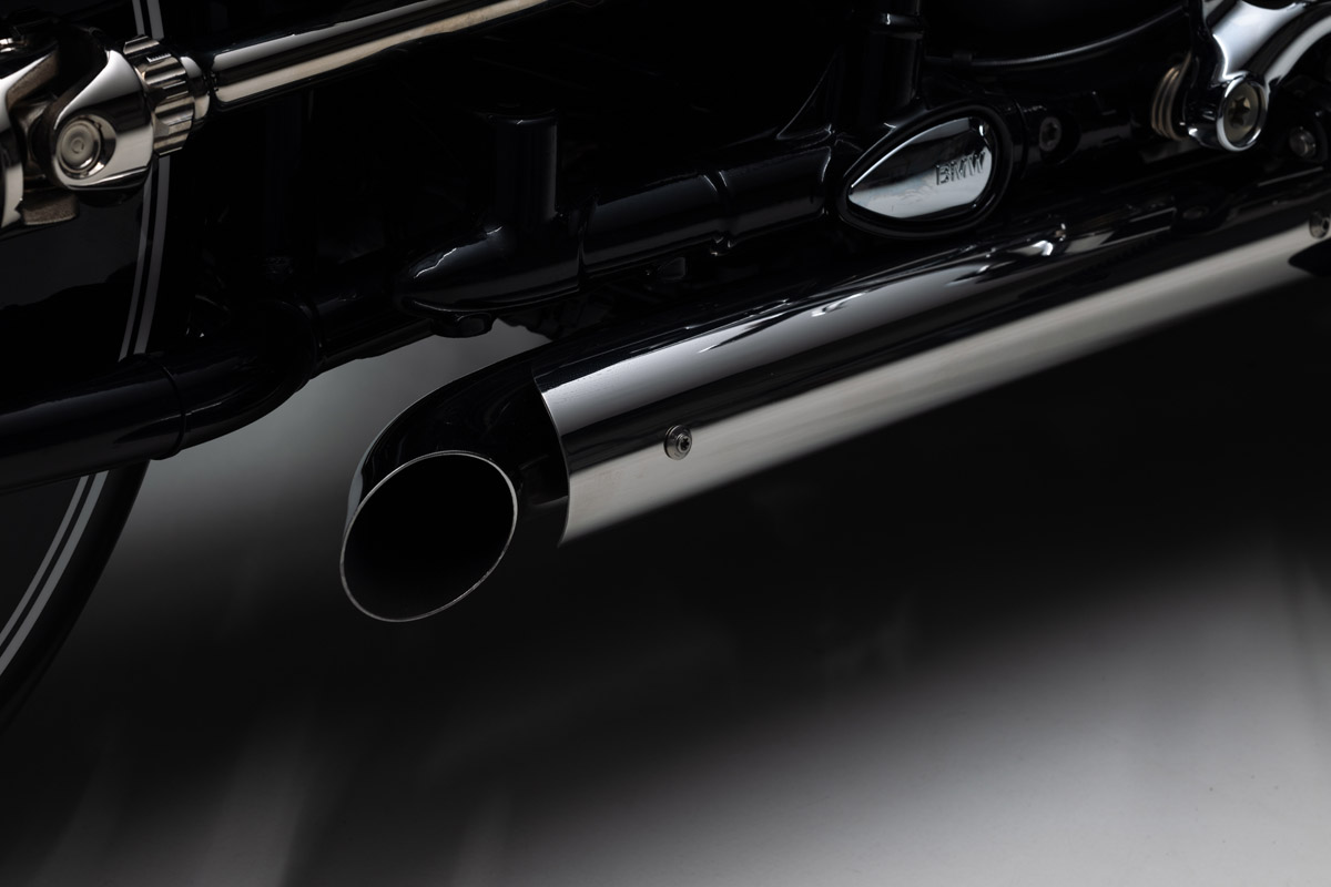 Escape de la BMW R18 "Spirit of Passion"