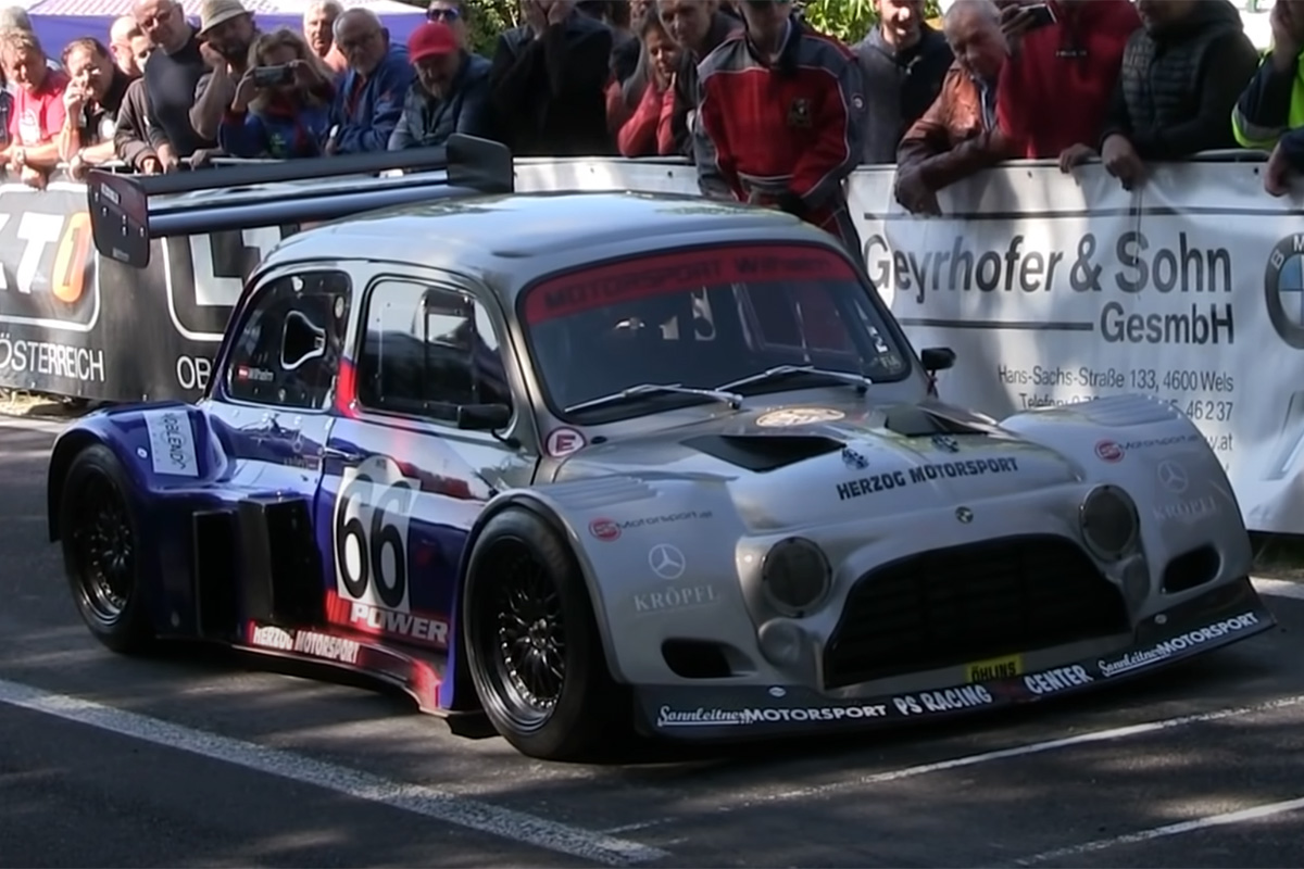 El Fiat 500 con motor Hayabusa V8 sigue compitiendo