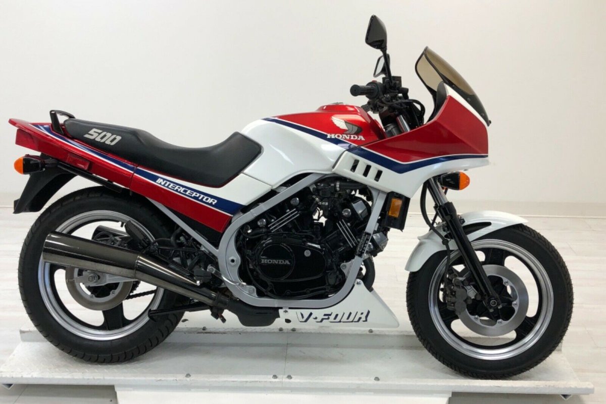honda_vf500f_1985_3