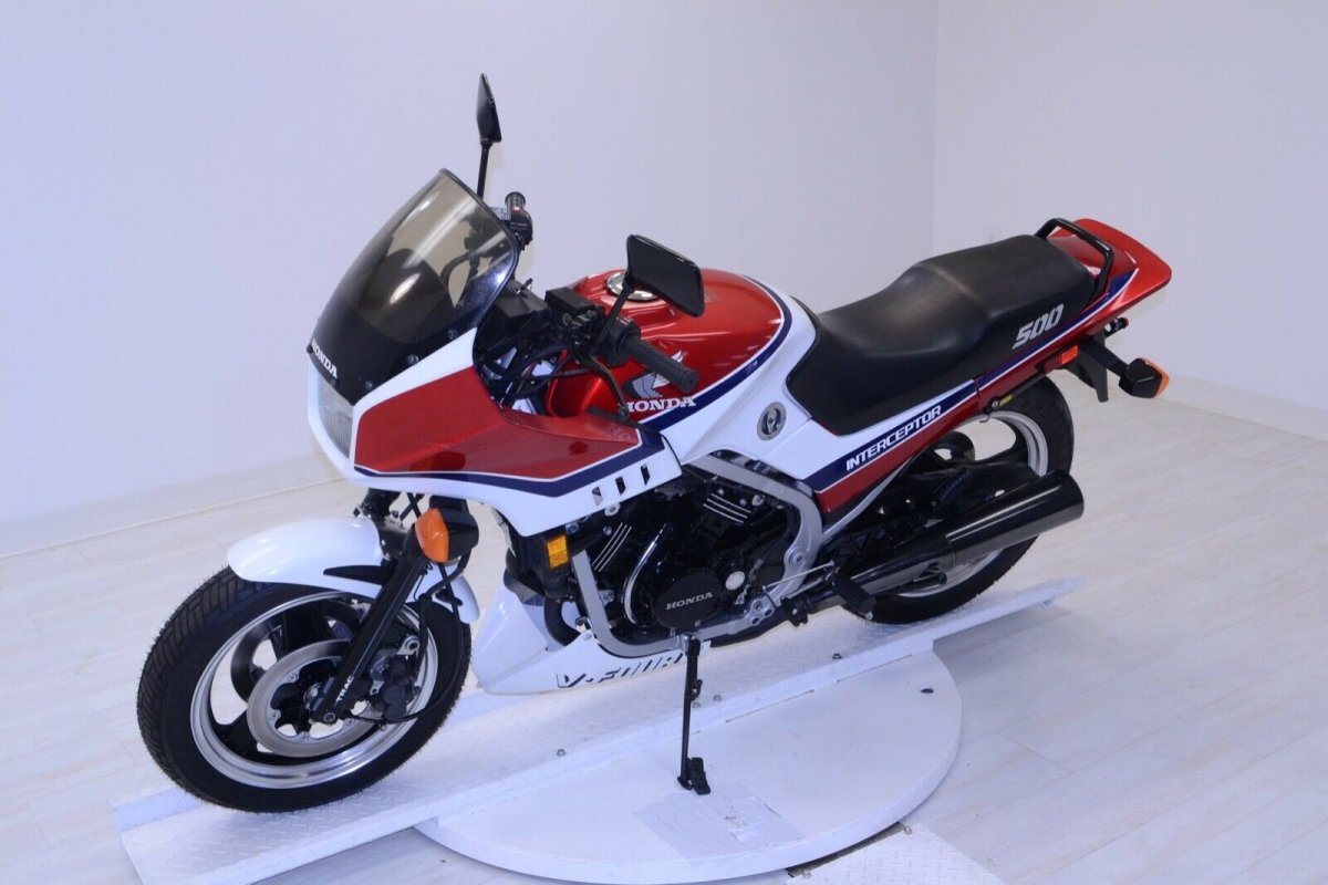 honda_vf500f_1985_8