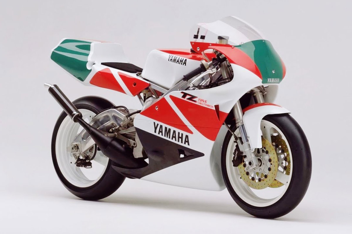 El chasis de aluminio 4DP de la Yamaha TZ250 se fabricó en la serie 1992-1995