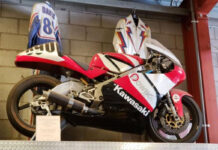 Yamaha TZ250 "Super Single" con motor Kawasaki KX450F