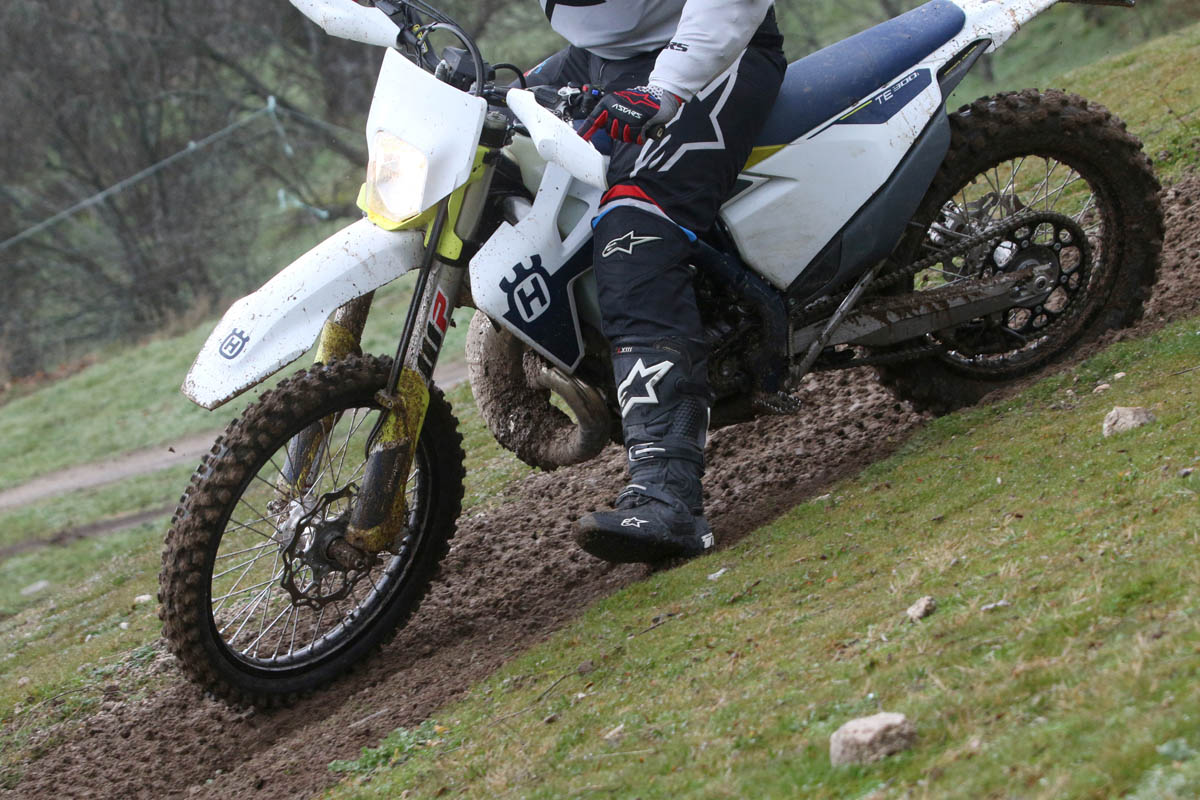 Los Bridgestone Battlecross E50 transmiten mucha confianza en apoyos