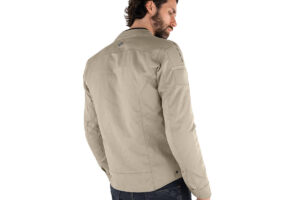 Diseño y comodidad para la nueva chaqueta de la firma milanesa