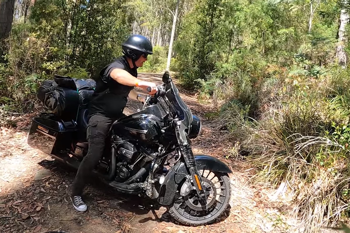 Enduro con una Harley-Davidson