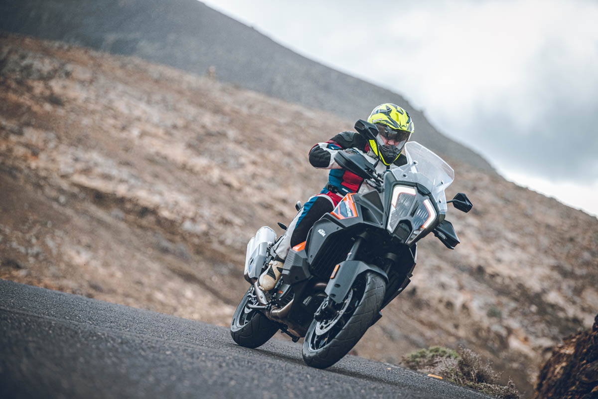 ktm_1290_super_adventure_s_2021_08