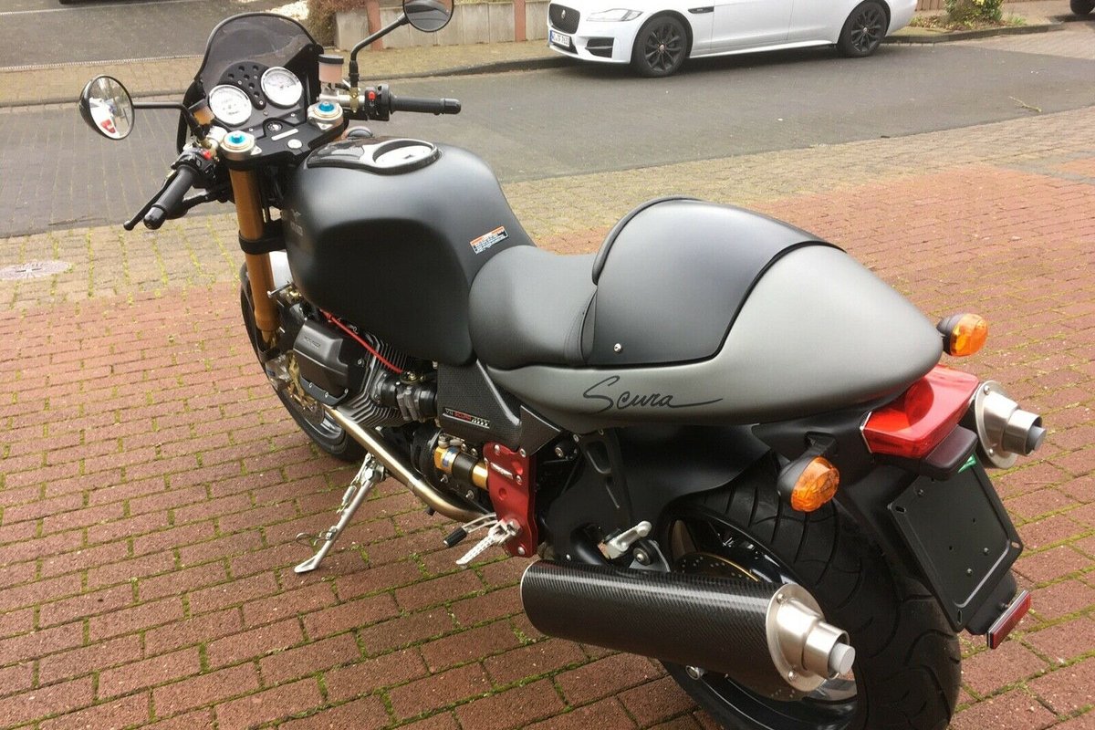 moto_guzzi_v11_scura_3