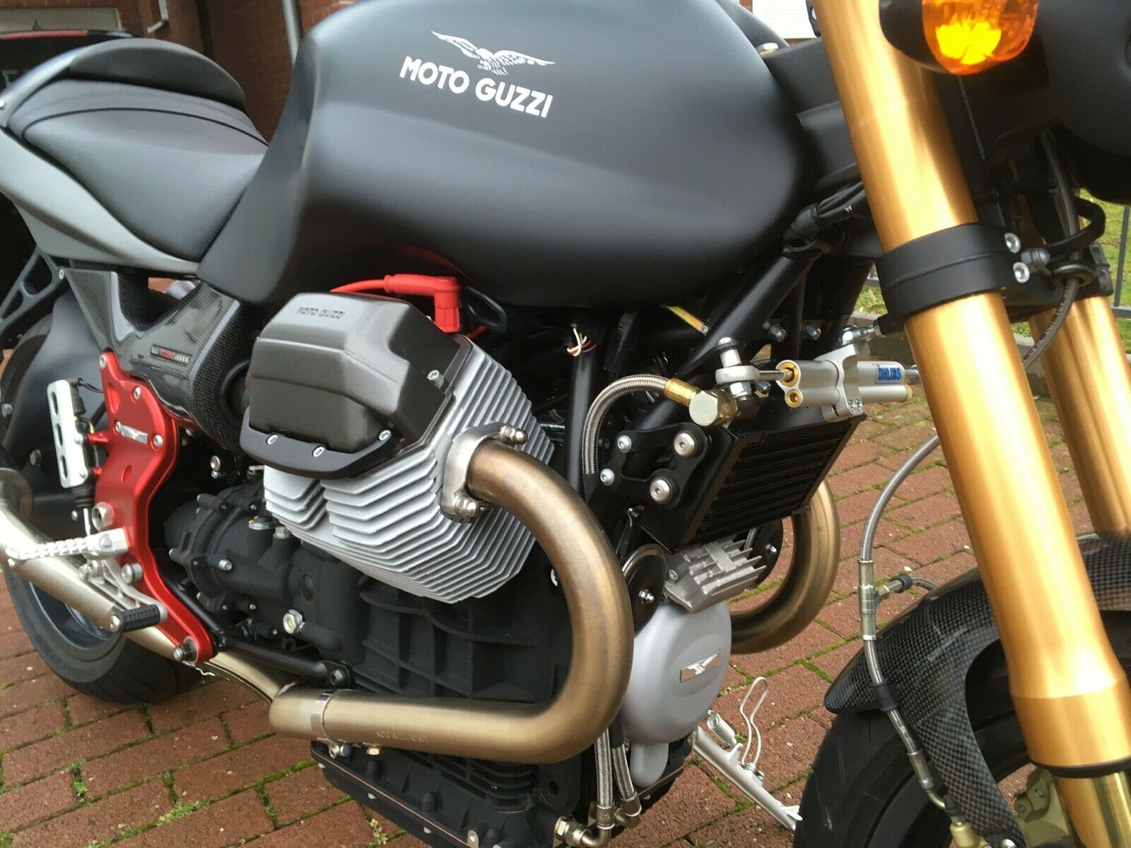 moto_guzzi_v11_scura_8