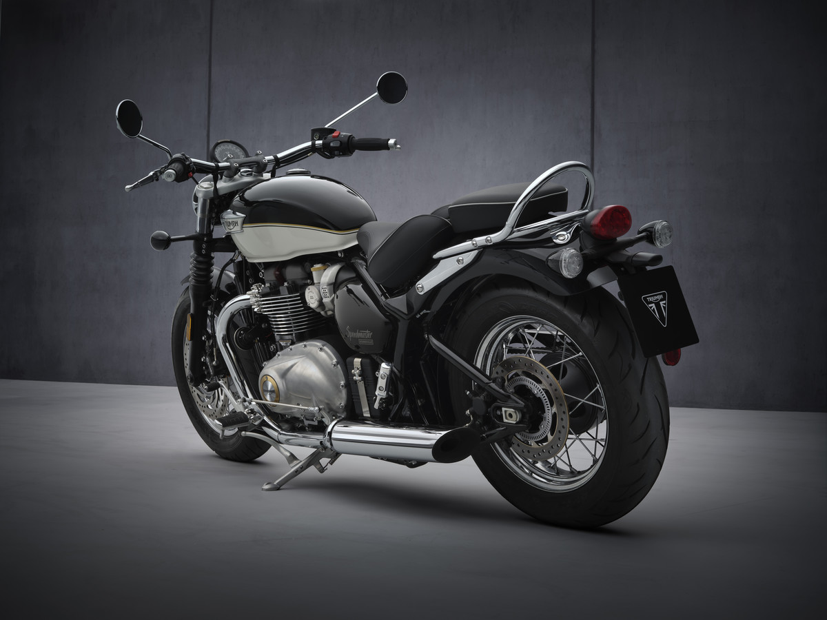 my21_speedmaster_hr1