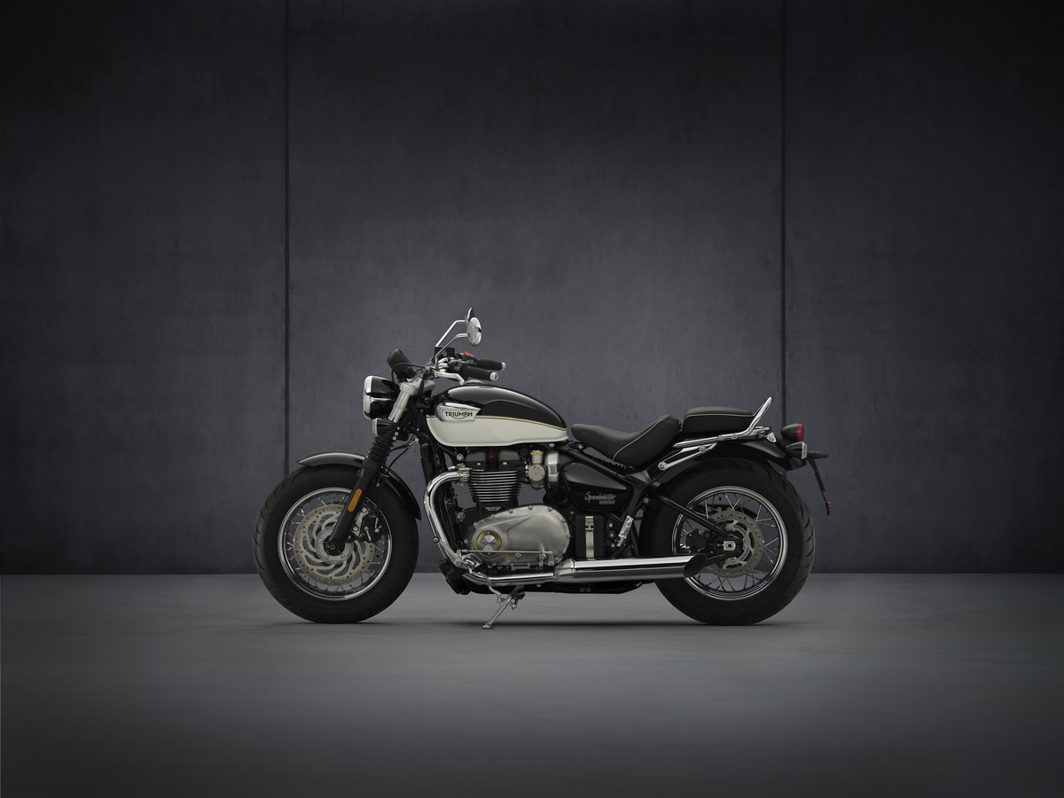 my21_speedmaster_lhs