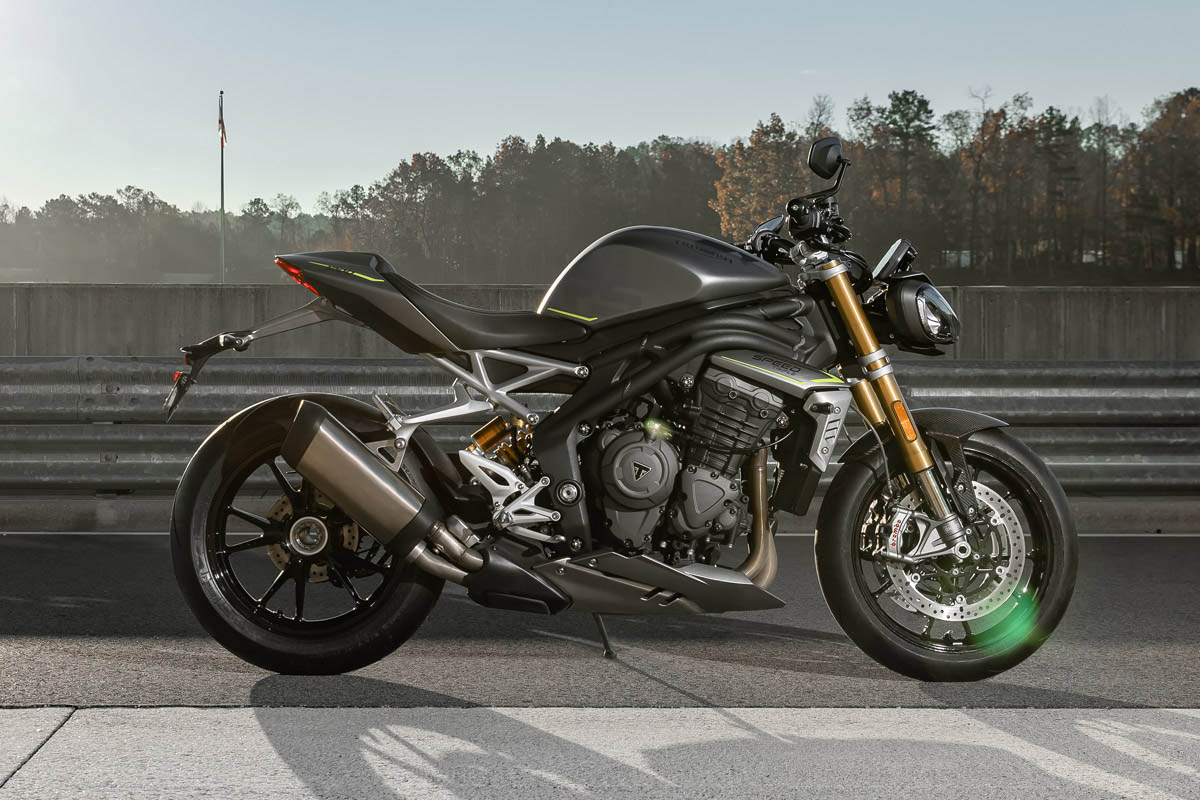 triumph_speed_triple_1200_rs_2021_10