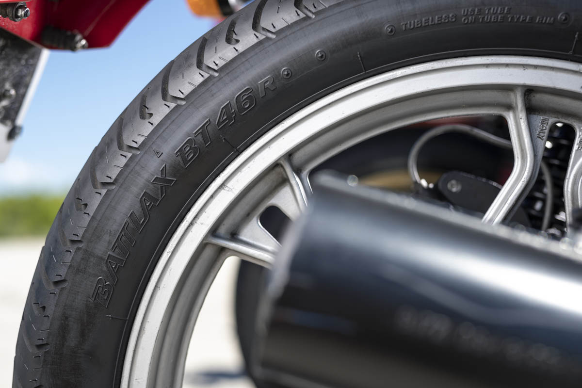 bridgestone_battlax_bt46_trasero