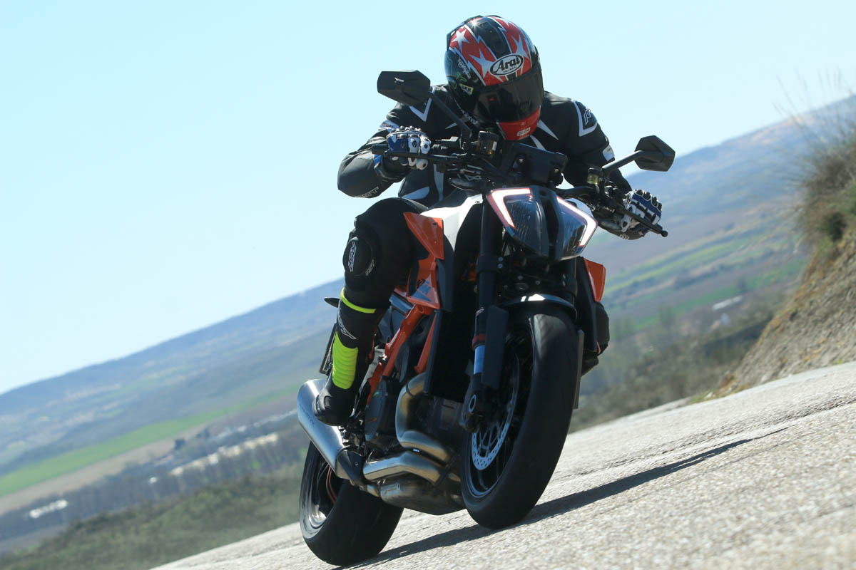 bridgestone_battlax_hypersport_s22_2021_11