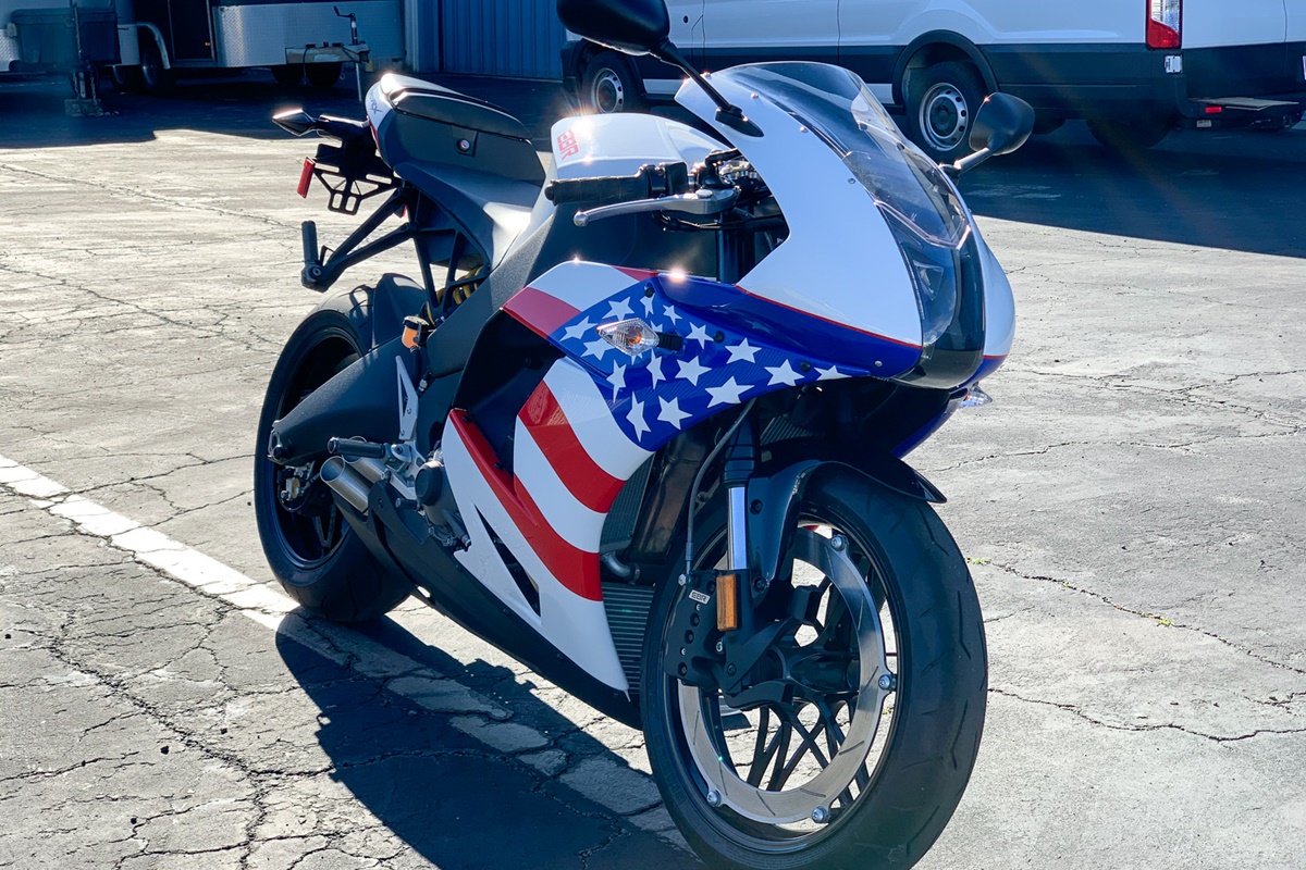 Motos de ensueño a la venta: EBR 1190RX "1776" Edition