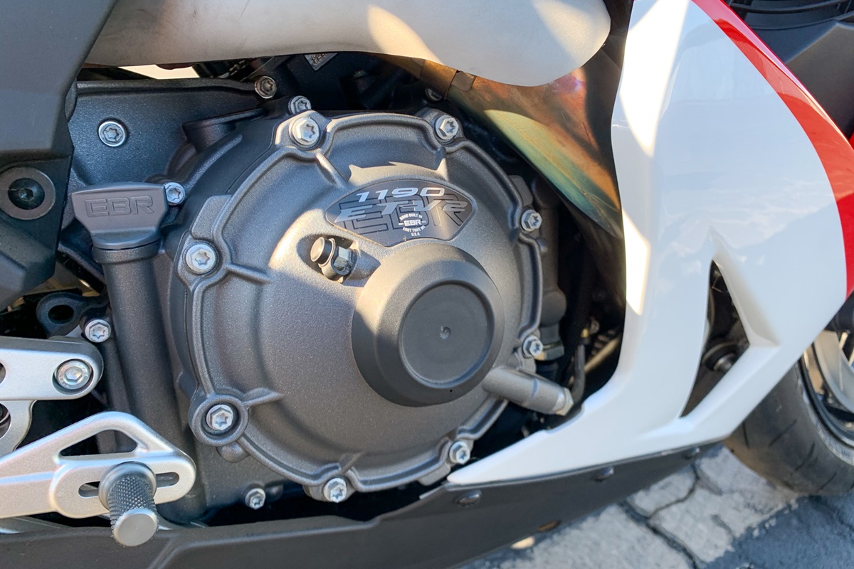 Motos de ensueño a la venta: EBR 1190RX "1776" Edition