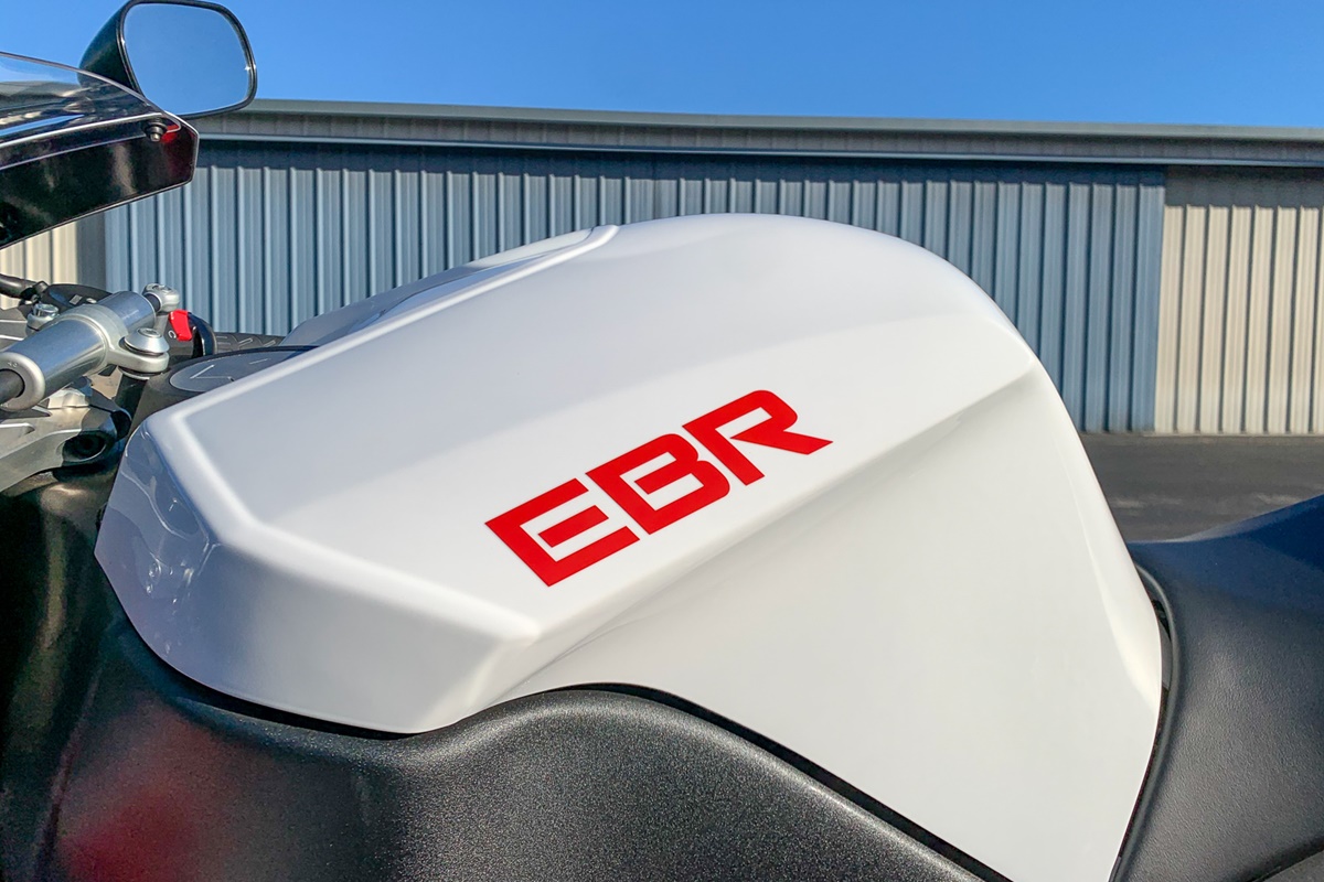 Motos de ensueño a la venta: EBR 1190RX "1776" Edition