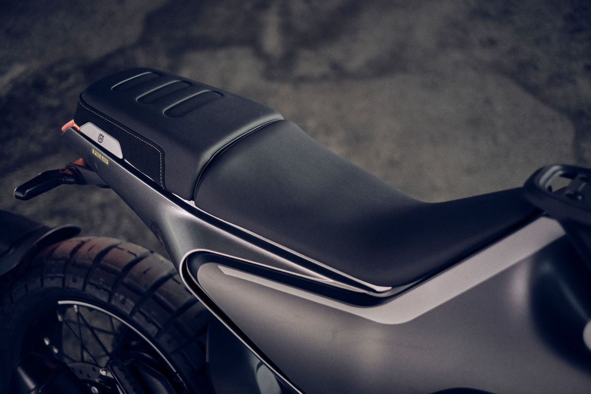 Asiento de la Husqvarna Svartpilen 125 2021