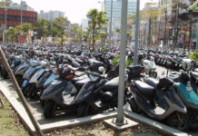 Las multas por aparcarmiento de moto en el aire