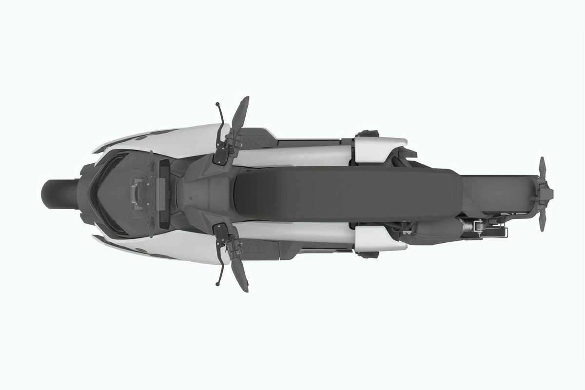 BMW CE 04