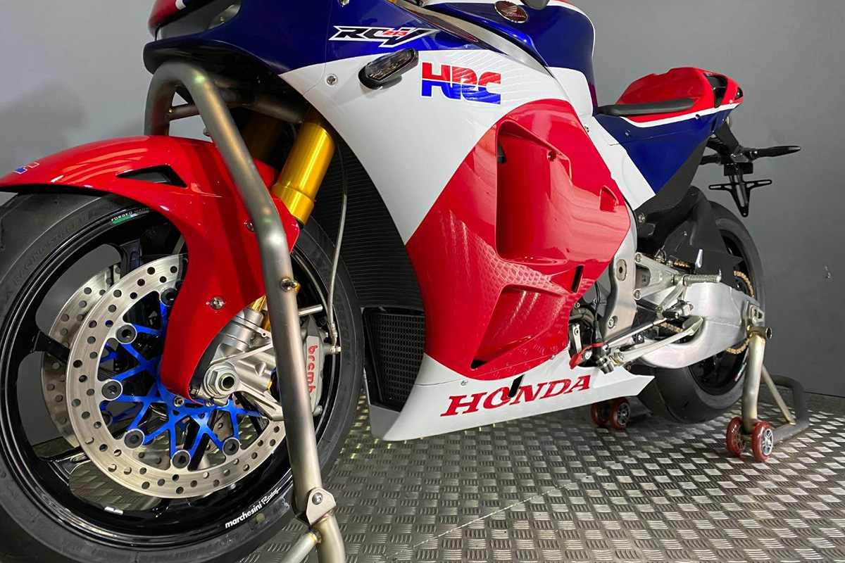 Frenos, horquilla... componentes de primer nivel en la MotoGP matriculable